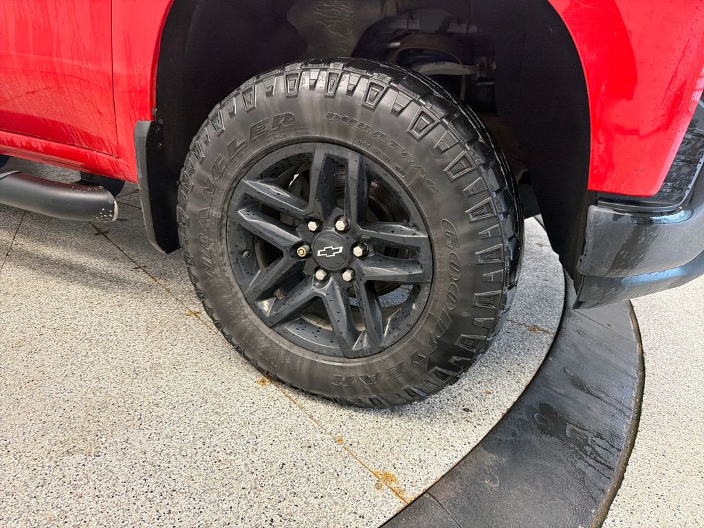 Thumbnail: 2020 Chevrolet Silverado 1500 - 6