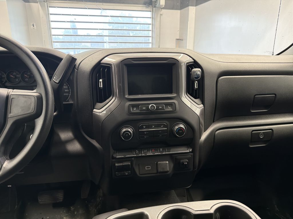 Thumbnail: 2020 Chevrolet Silverado 1500 - 12