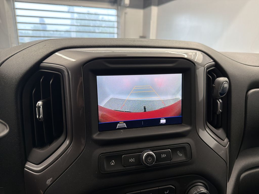 Thumbnail: 2020 Chevrolet Silverado 1500 - 26