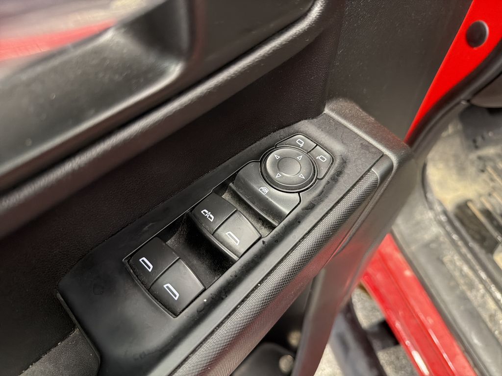 Thumbnail: 2020 Chevrolet Silverado 1500 - 23