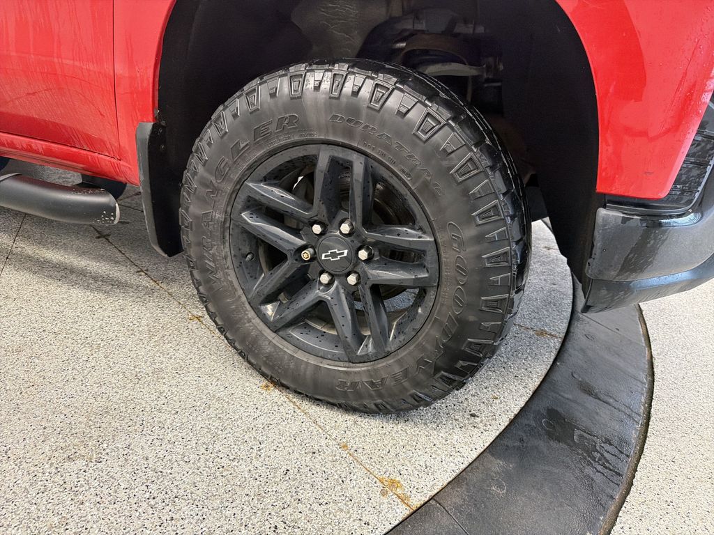 Thumbnail: 2020 Chevrolet Silverado 1500 - 6