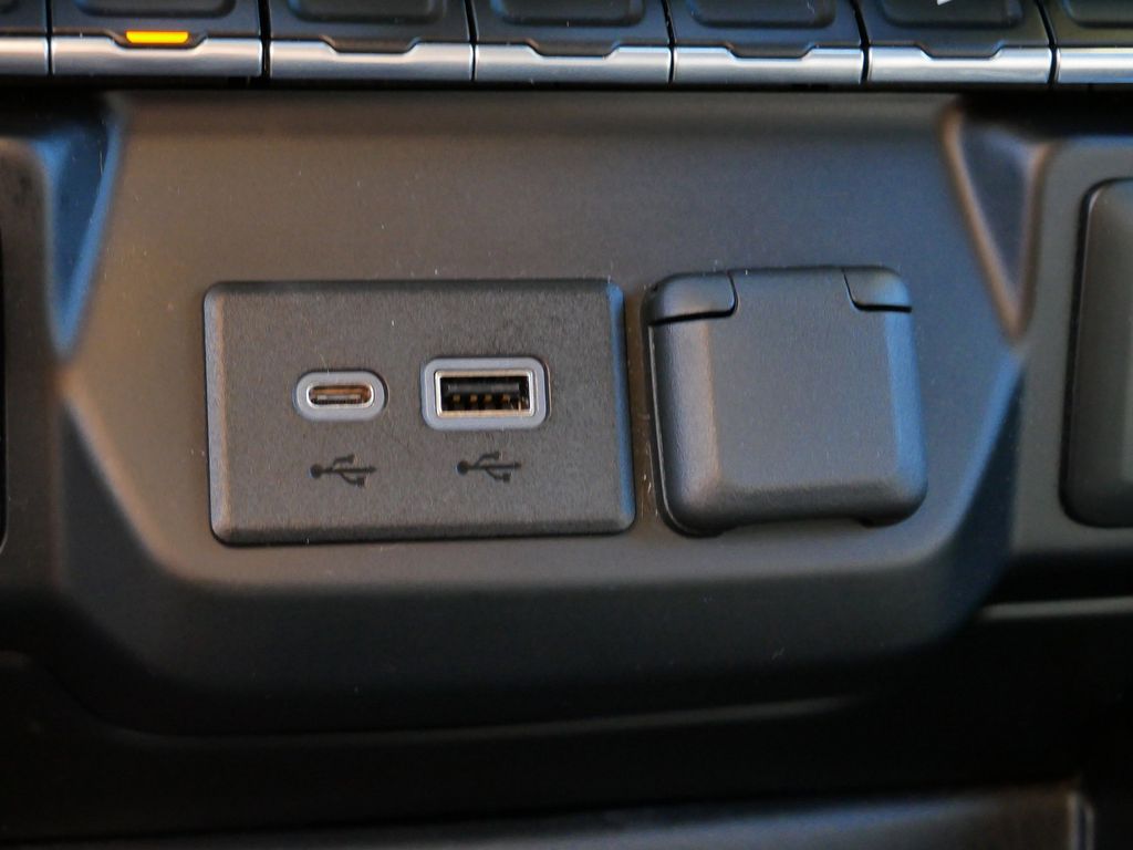 Thumbnail: 2019 Chevrolet Silverado 1500 - 37