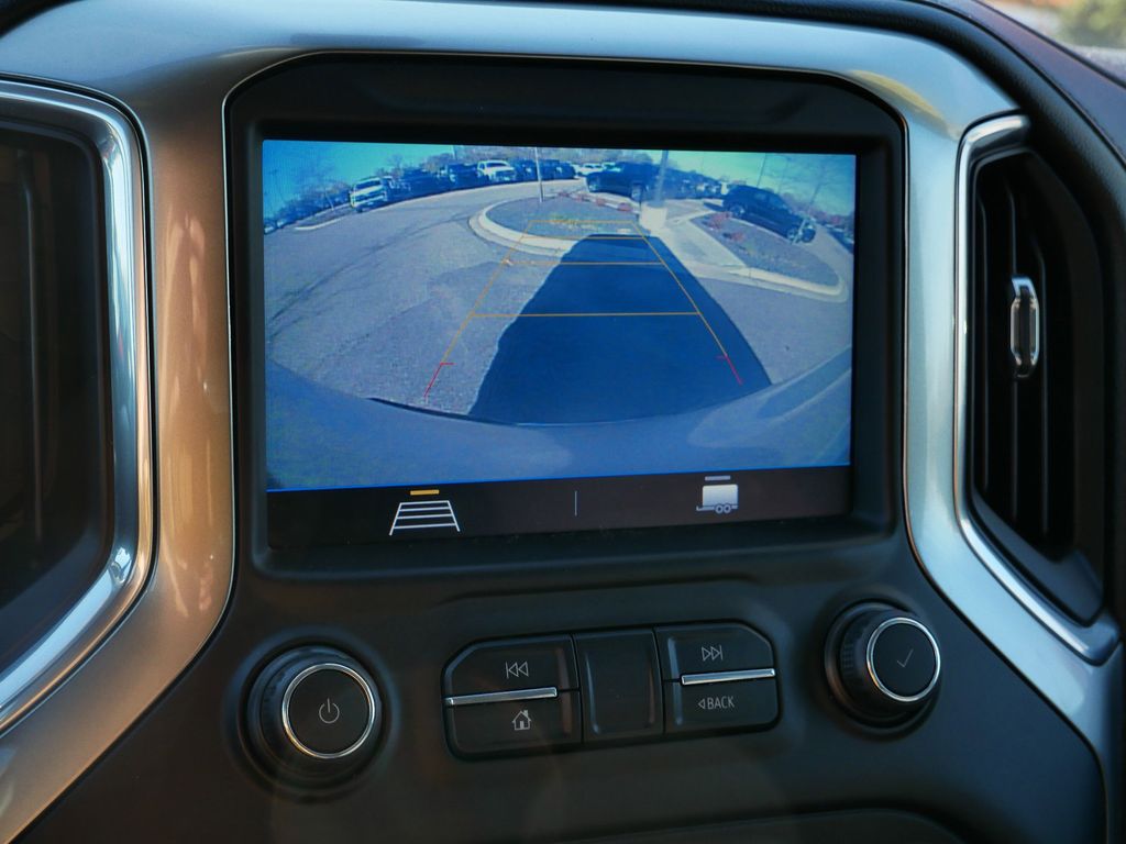 Thumbnail: 2019 Chevrolet Silverado 1500 - 32