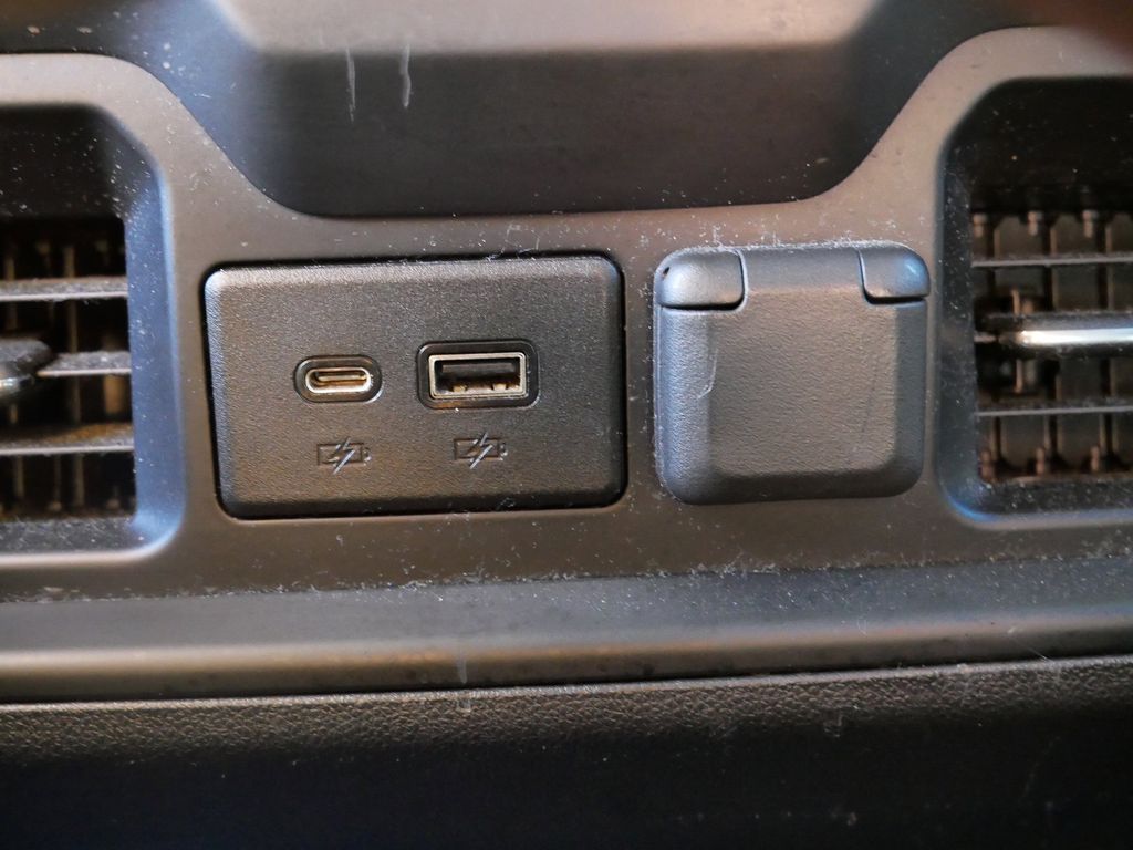 Thumbnail: 2019 Chevrolet Silverado 1500 - 21