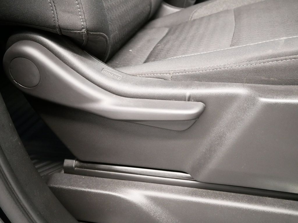 Thumbnail: 2022 Chevrolet Silverado 1500 - 27