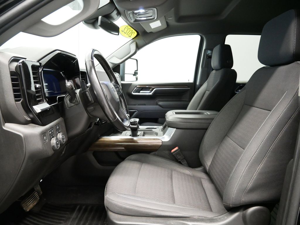 Thumbnail: 2022 Chevrolet Silverado 1500 - 32