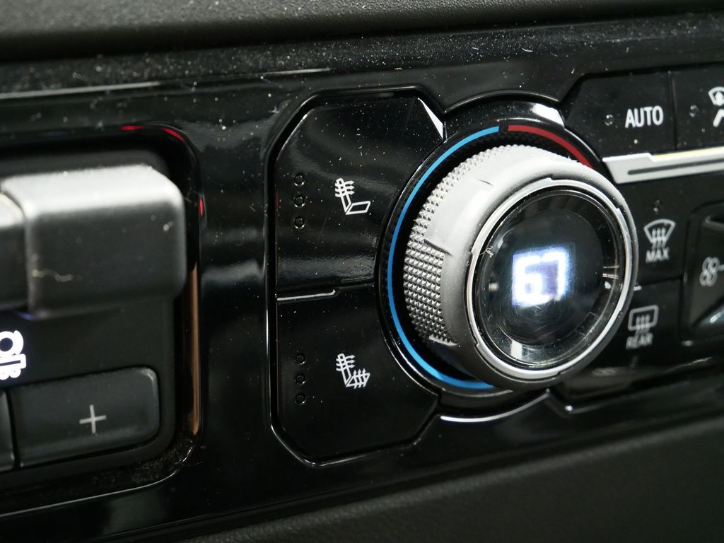 Thumbnail: 2022 Chevrolet Silverado 1500 - 44