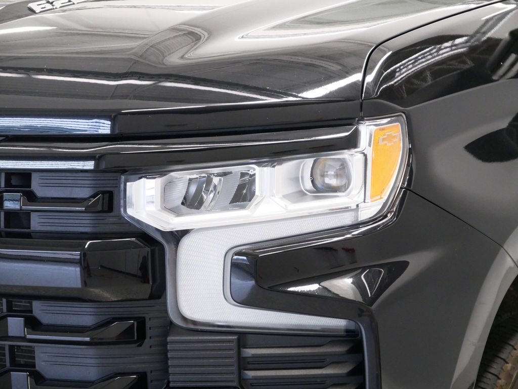 Thumbnail: 2022 Chevrolet Silverado 1500 - 26