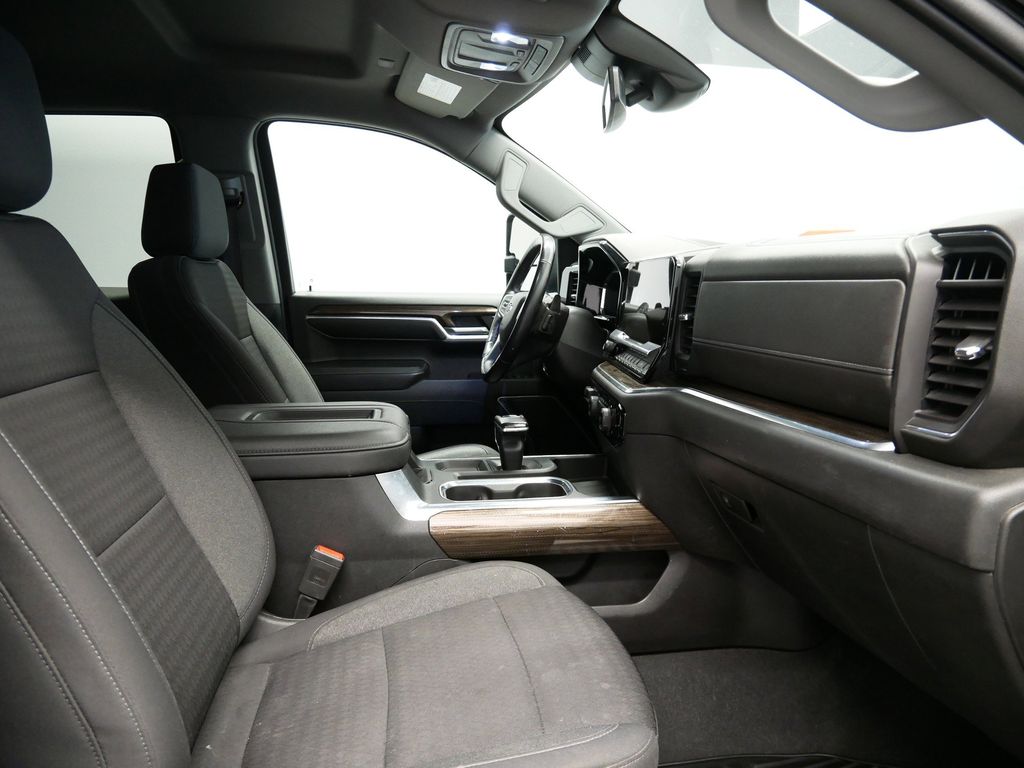 Thumbnail: 2022 Chevrolet Silverado 1500 - 10