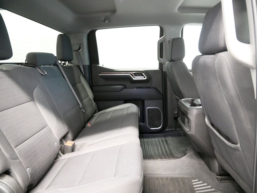 Thumbnail: 2022 Chevrolet Silverado 1500 - 28