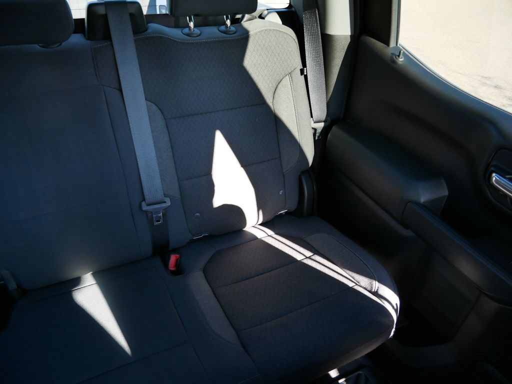 Thumbnail: 2019 Chevrolet Silverado 1500 - 10