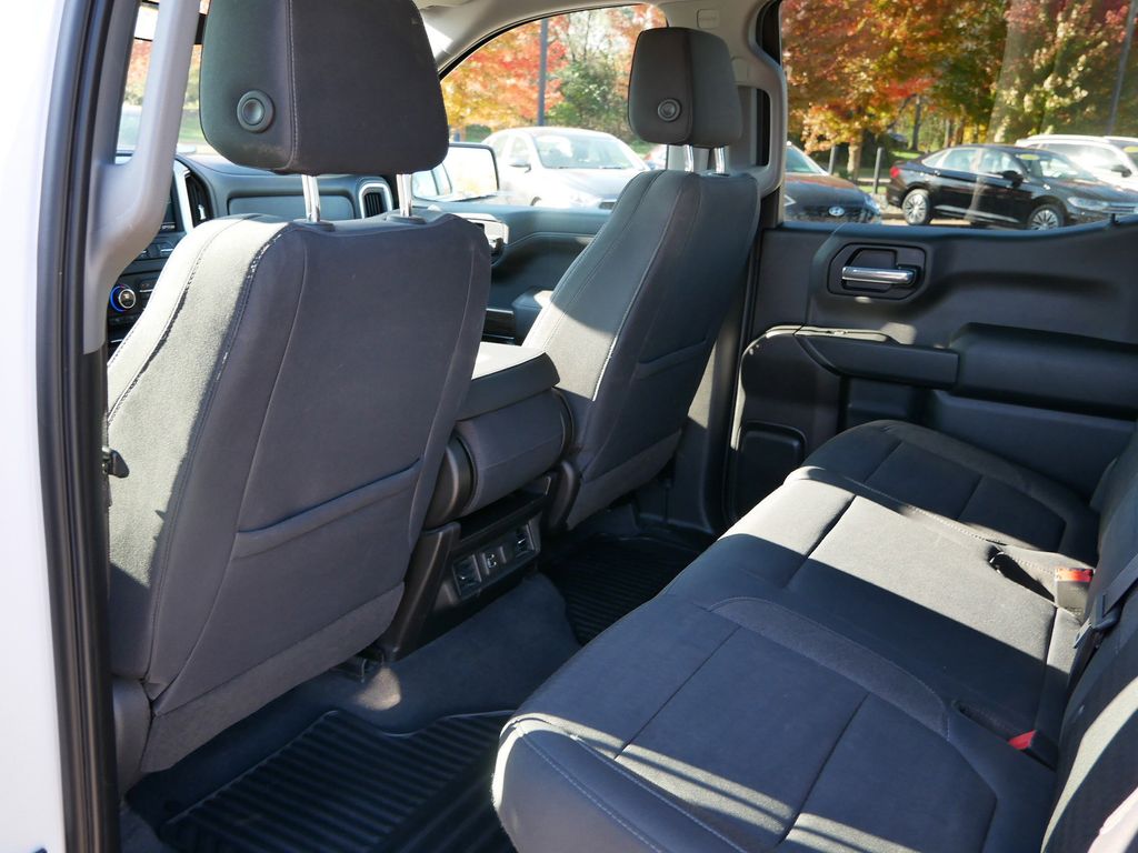 Thumbnail: 2019 Chevrolet Silverado 1500 - 19