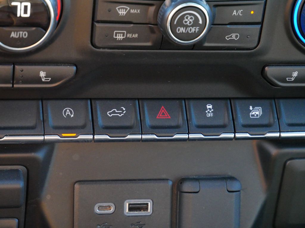 Thumbnail: 2019 Chevrolet Silverado 1500 - 34