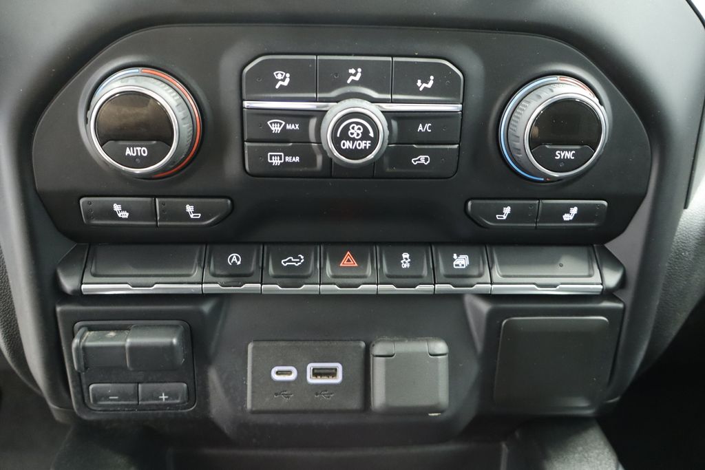 Thumbnail: 2019 Chevrolet Silverado 1500 - 29