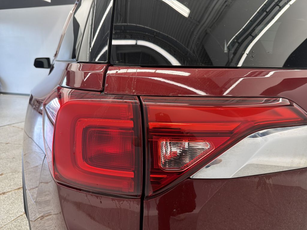 Thumbnail: 2018 GMC Acadia - 19