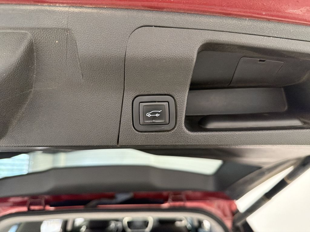 Thumbnail: 2018 GMC Acadia - 20