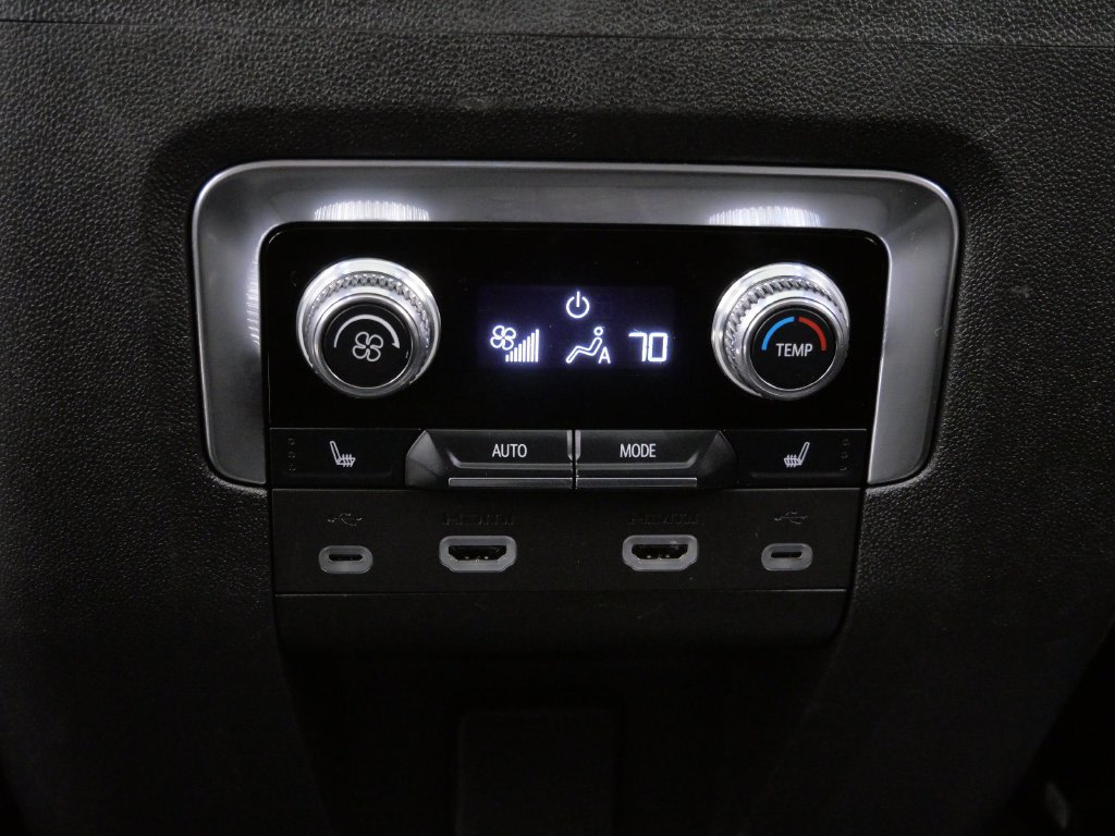 Thumbnail: 2021 GMC Yukon - 19