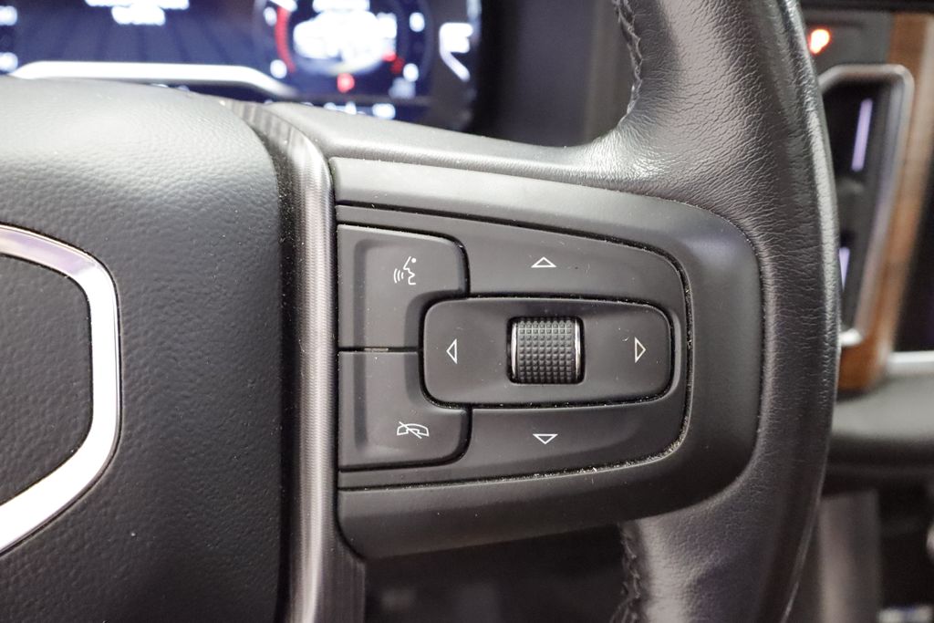 Thumbnail: 2023 GMC Yukon - 36