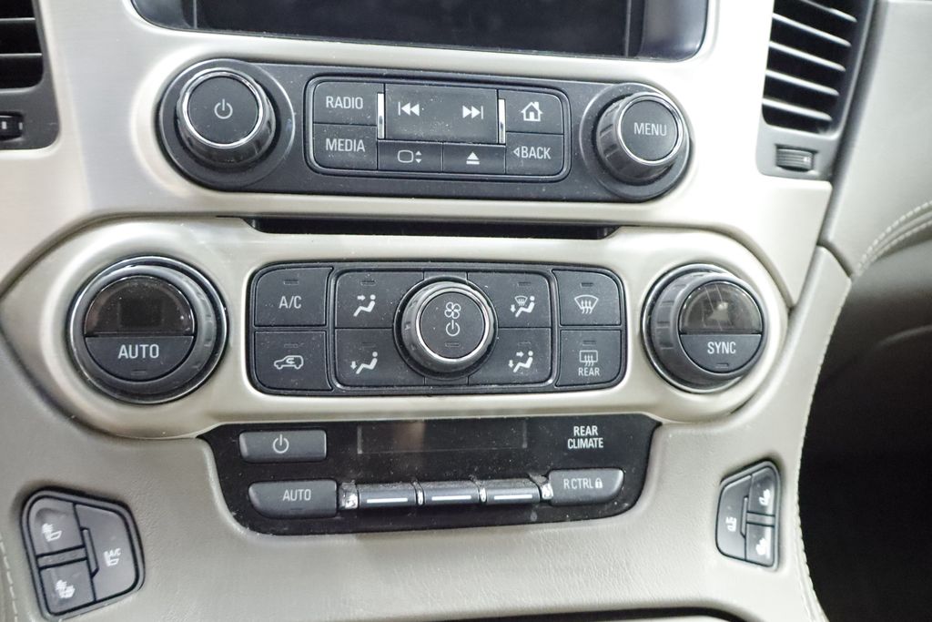 Thumbnail: 2016 GMC Yukon XL - 28