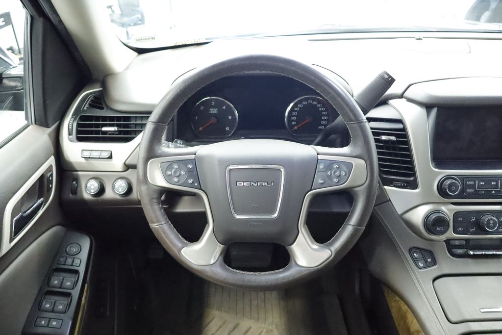 Thumbnail: 2016 GMC Yukon XL - 9