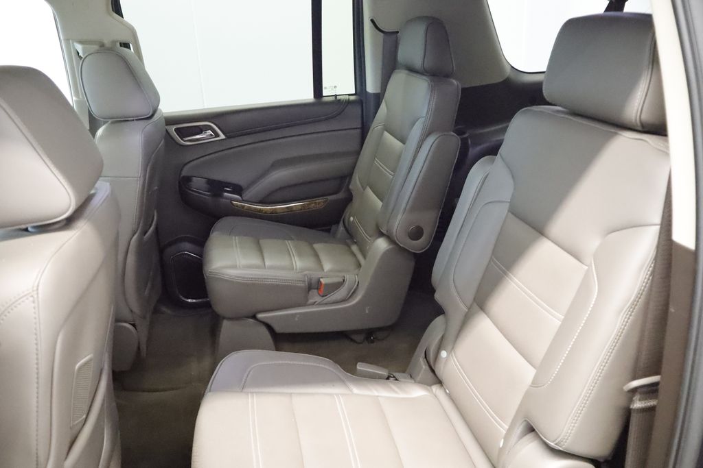 Thumbnail: 2016 GMC Yukon XL - 21