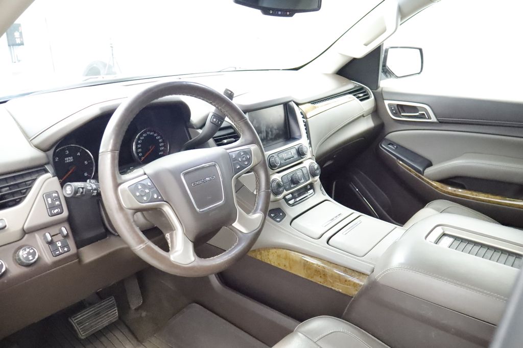Thumbnail: 2016 GMC Yukon XL - 12