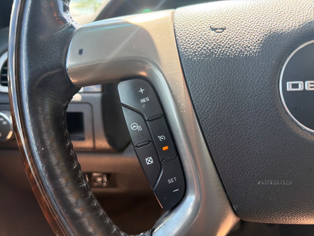Thumbnail: 2012 GMC Yukon XL - 19