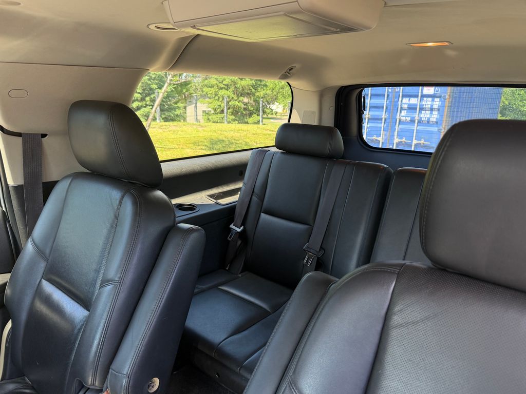 Thumbnail: 2012 GMC Yukon XL - 16
