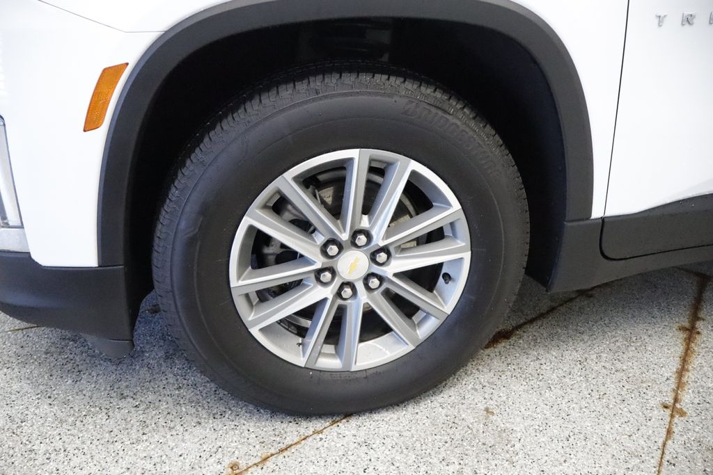 Thumbnail: 2022 Chevrolet Traverse - 7
