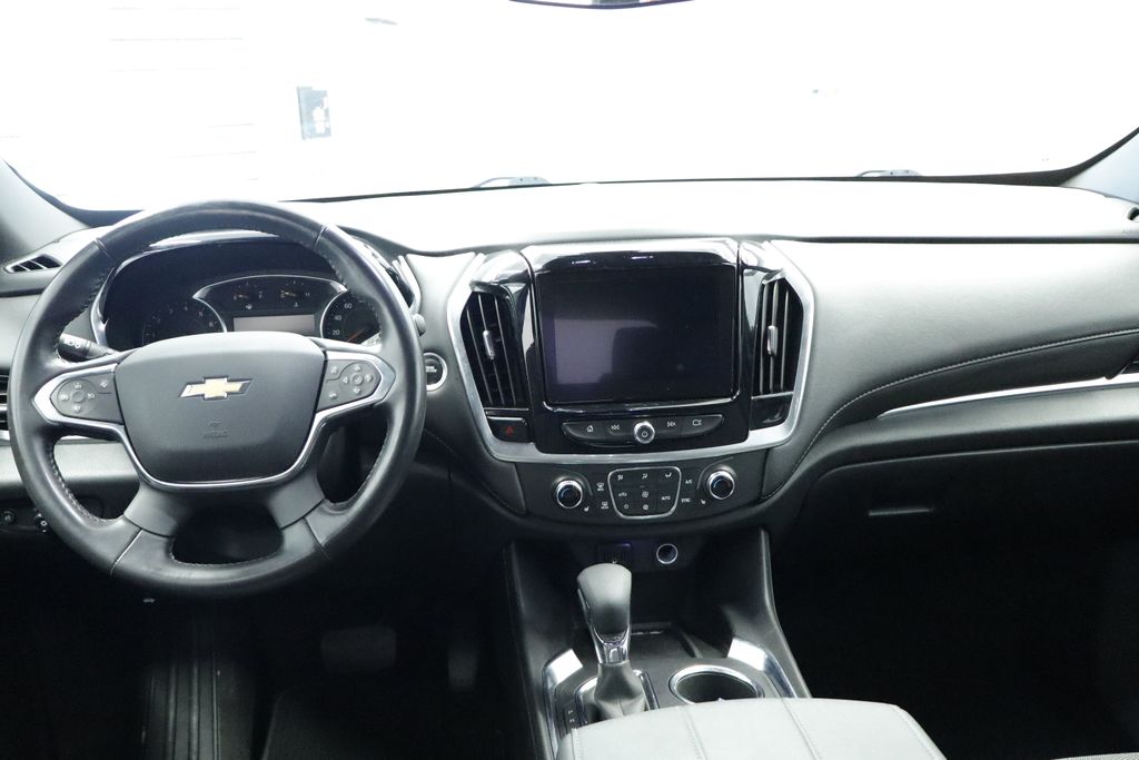Thumbnail: 2022 Chevrolet Traverse - 2