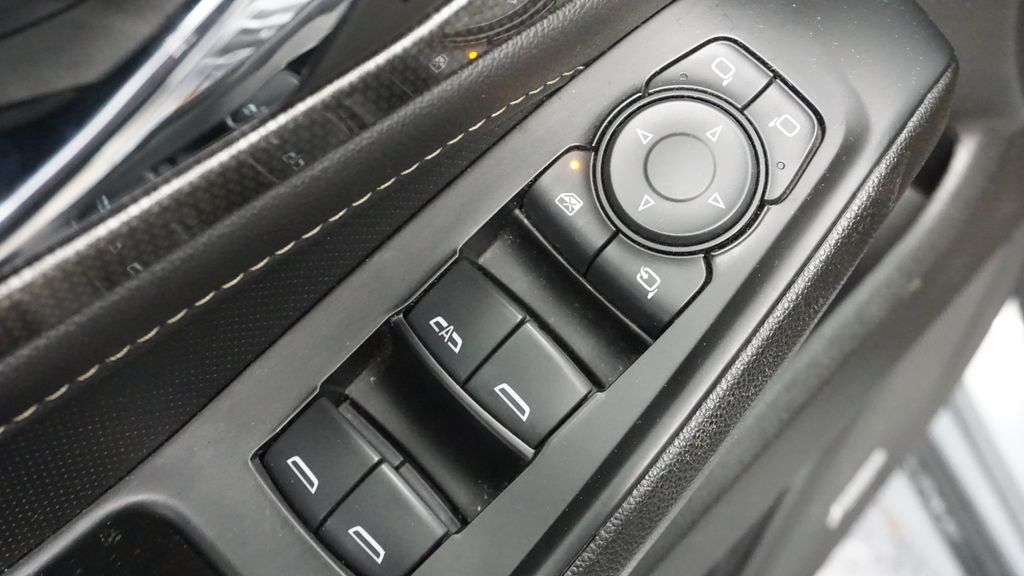 Thumbnail: 2023 Chevrolet Traverse - 29