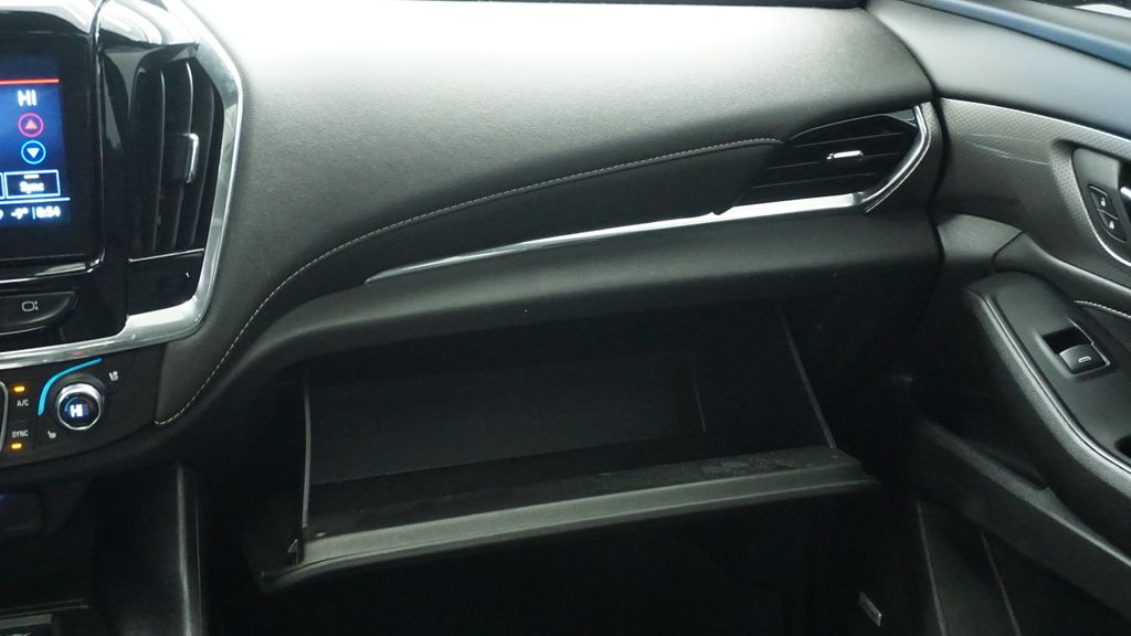 Thumbnail: 2023 Chevrolet Traverse - 28