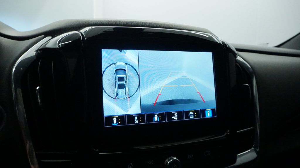 Thumbnail: 2023 Chevrolet Traverse - 33