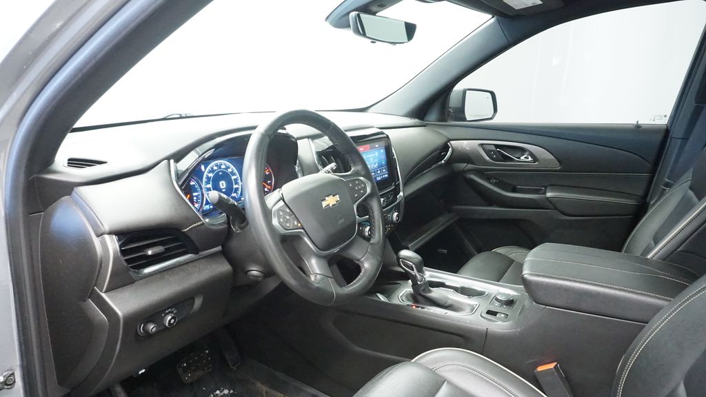 Thumbnail: 2023 Chevrolet Traverse - 12