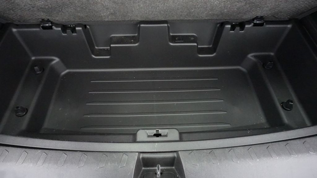 Thumbnail: 2023 Chevrolet Traverse - 23