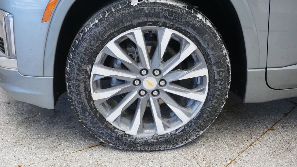 Thumbnail: 2023 Chevrolet Traverse - 8