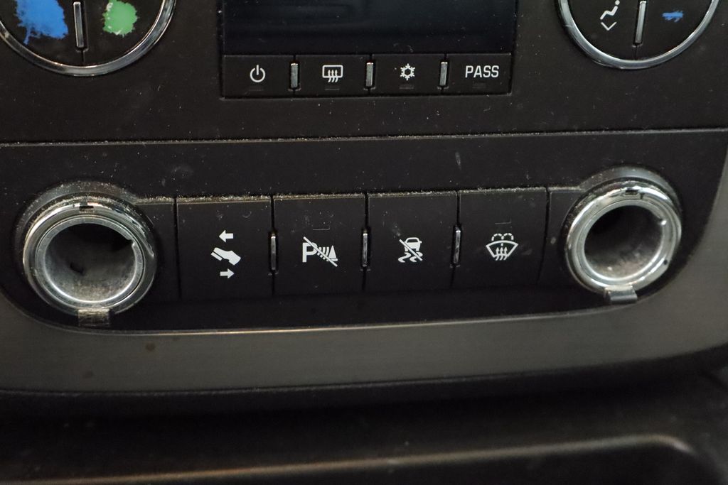 Thumbnail: 2008 Chevrolet Tahoe - 26