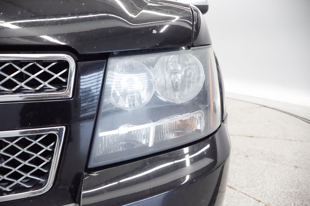 Thumbnail: 2008 Chevrolet Tahoe - 17