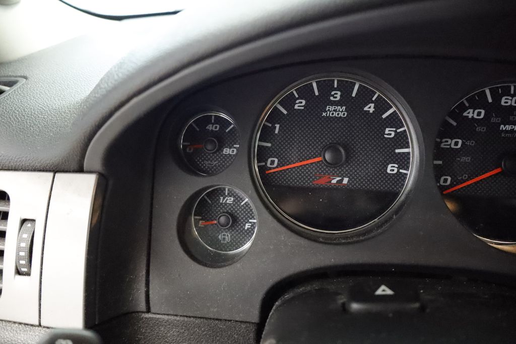 Thumbnail: 2008 Chevrolet Tahoe - 15