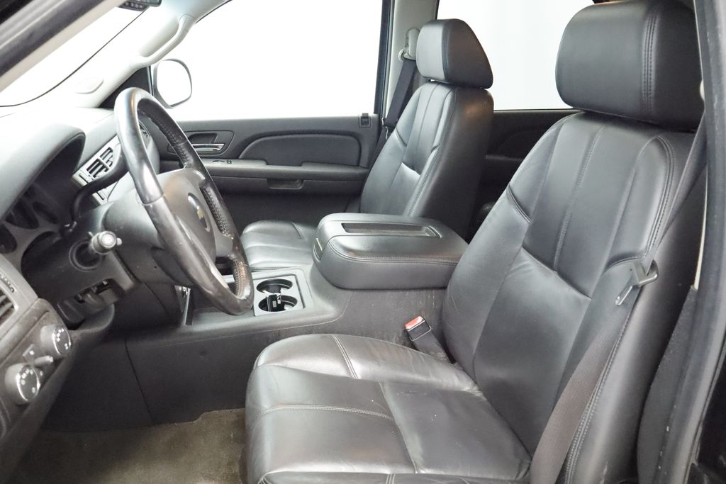 Thumbnail: 2008 Chevrolet Tahoe - 11