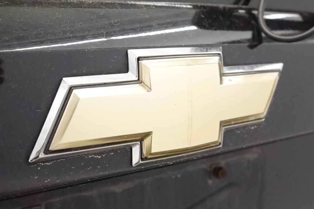 Thumbnail: 2008 Chevrolet Tahoe - 21