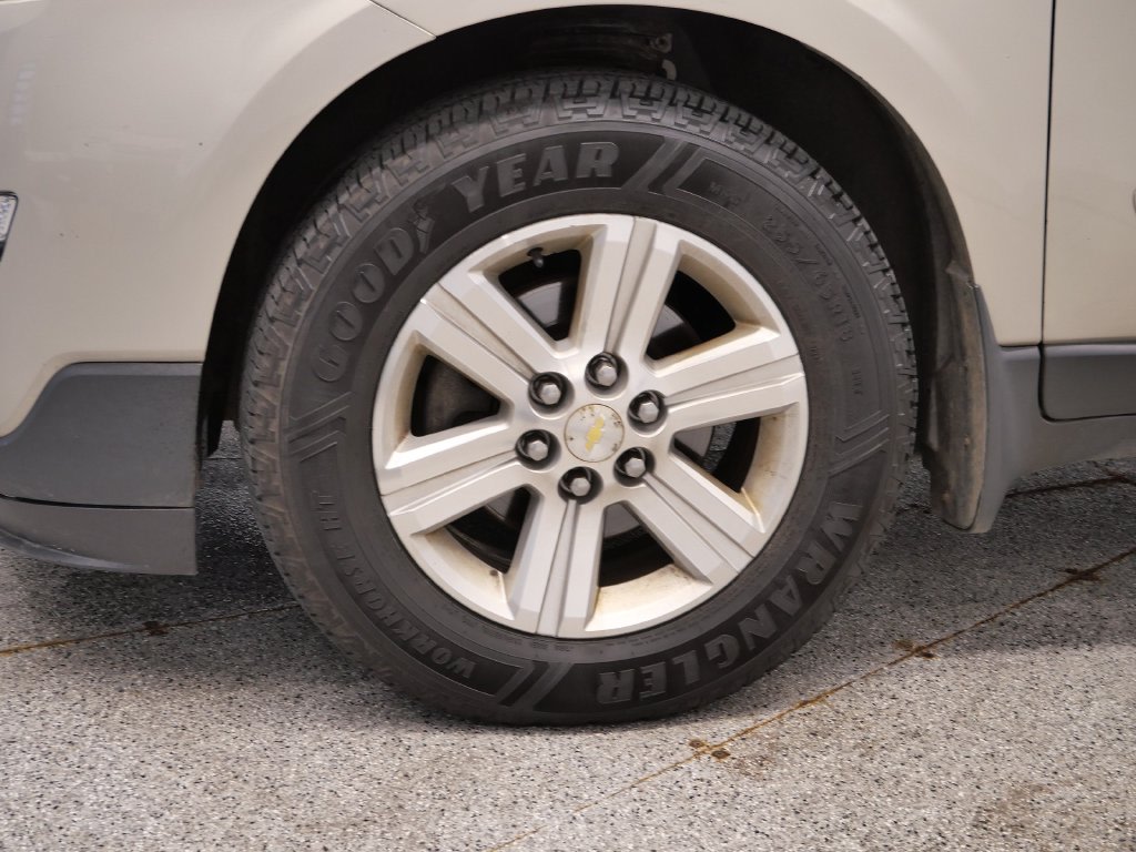 Thumbnail: 2014 Chevrolet Traverse - 6