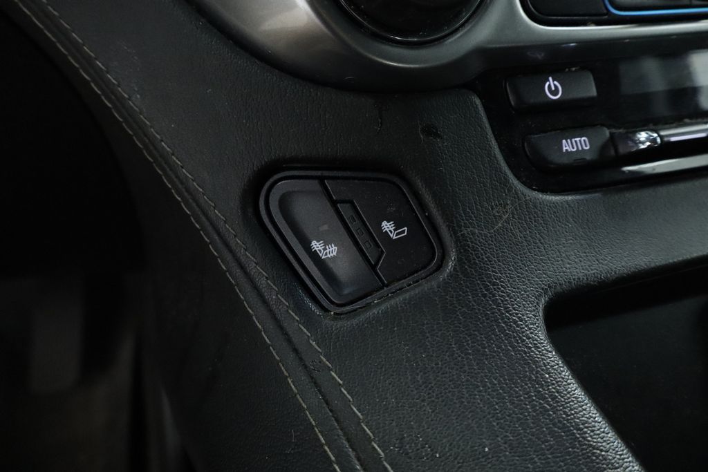 Thumbnail: 2015 Chevrolet Tahoe - 14