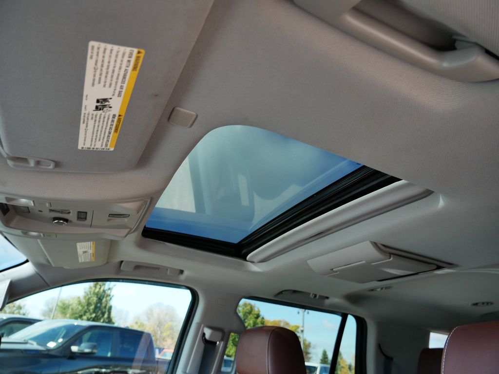 Thumbnail: 2020 Chevrolet Tahoe - 24