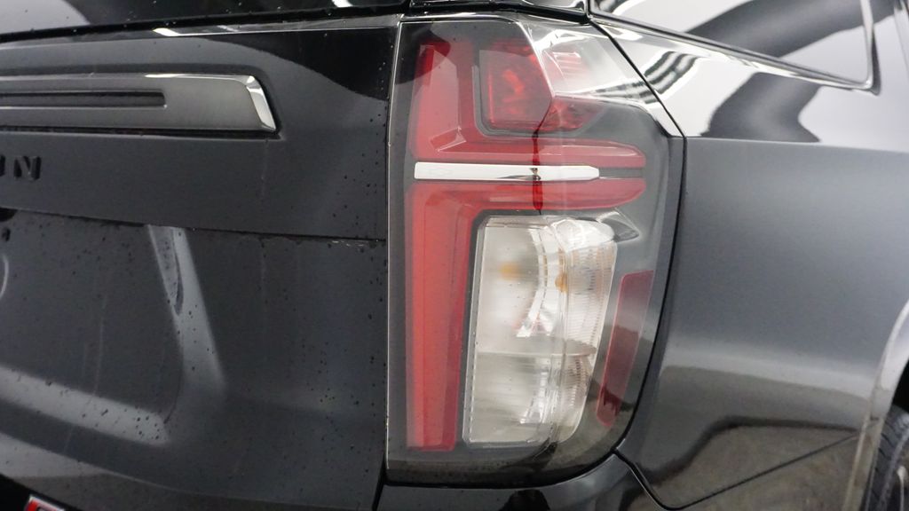 Thumbnail: 2022 Chevrolet Suburban - 21