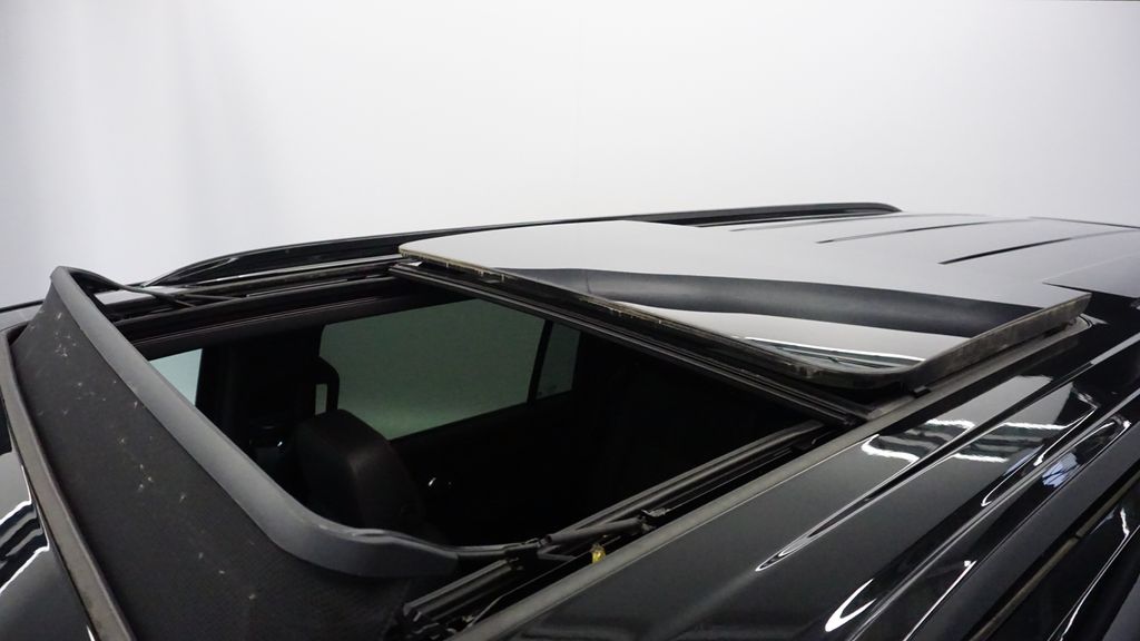 Thumbnail: 2022 Chevrolet Suburban - 36