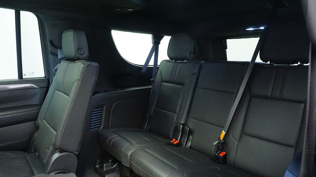 Thumbnail: 2022 Chevrolet Suburban - 25