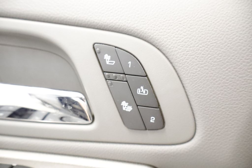 Thumbnail: 2012 Chevrolet Suburban - 24