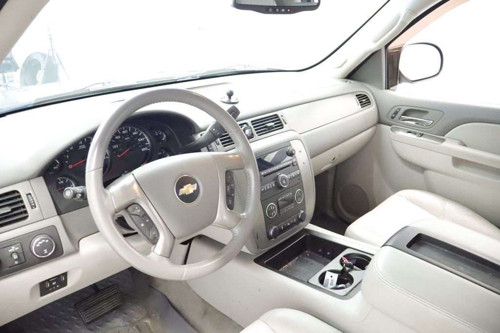 Thumbnail: 2012 Chevrolet Suburban - 13