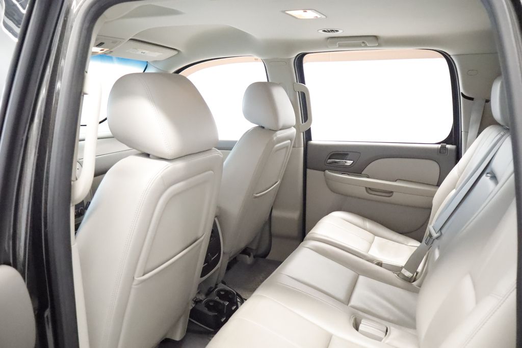 Thumbnail: 2012 Chevrolet Suburban - 11